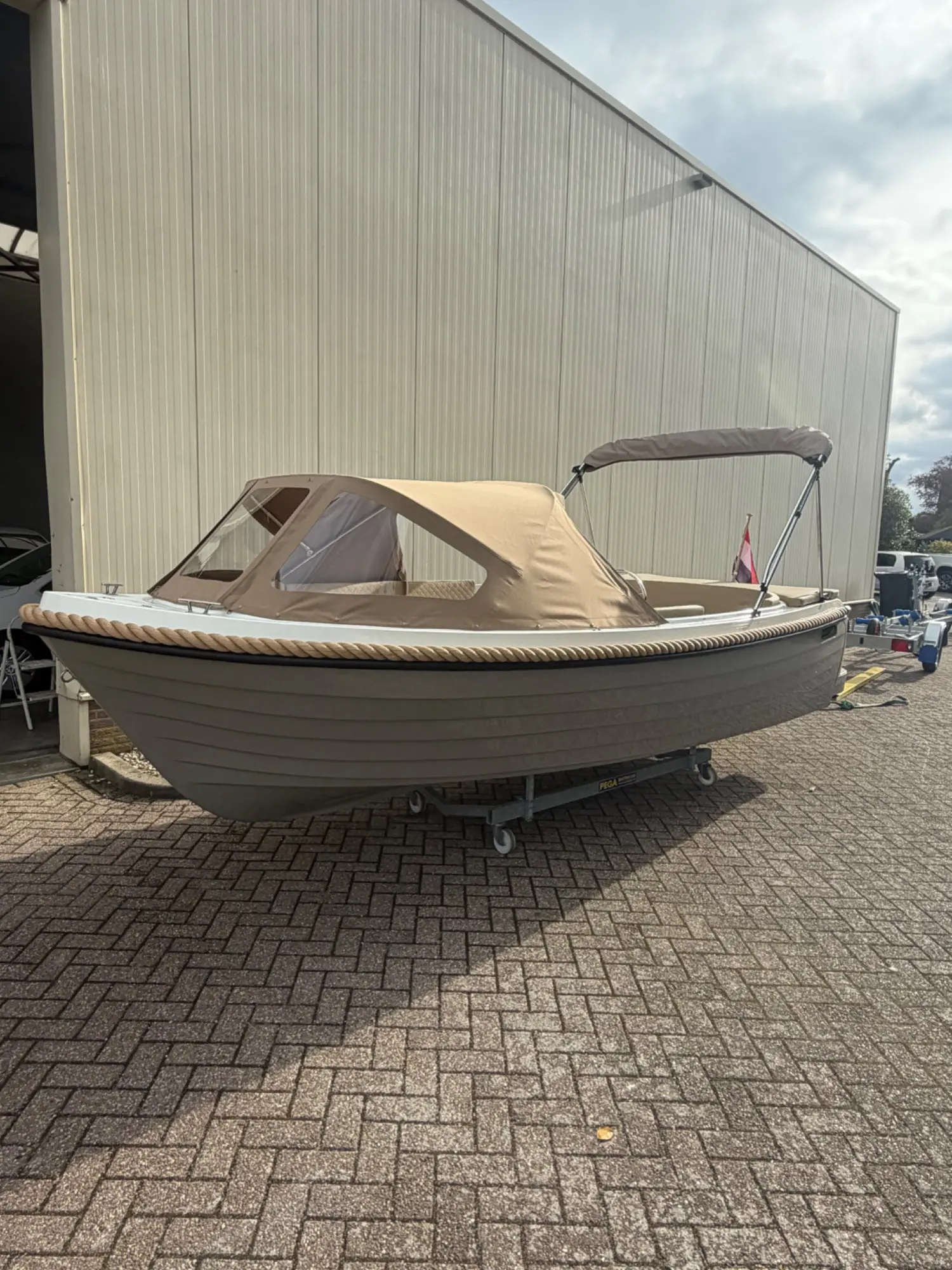 Maassloep 570 Honda 20pk nieuw luxe opties — foto 4 van 15