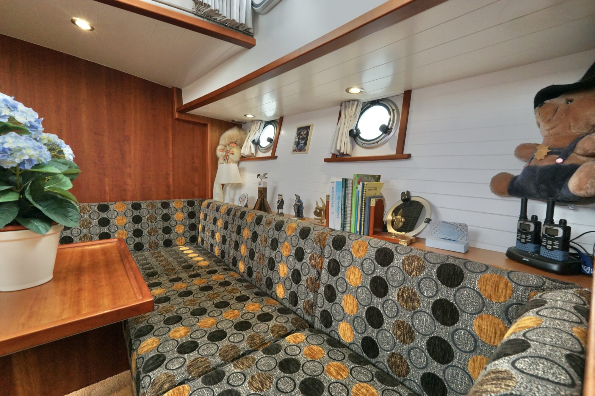 Serious Yachts Gently Low Bridge 45 Sedan — foto 33 van 74