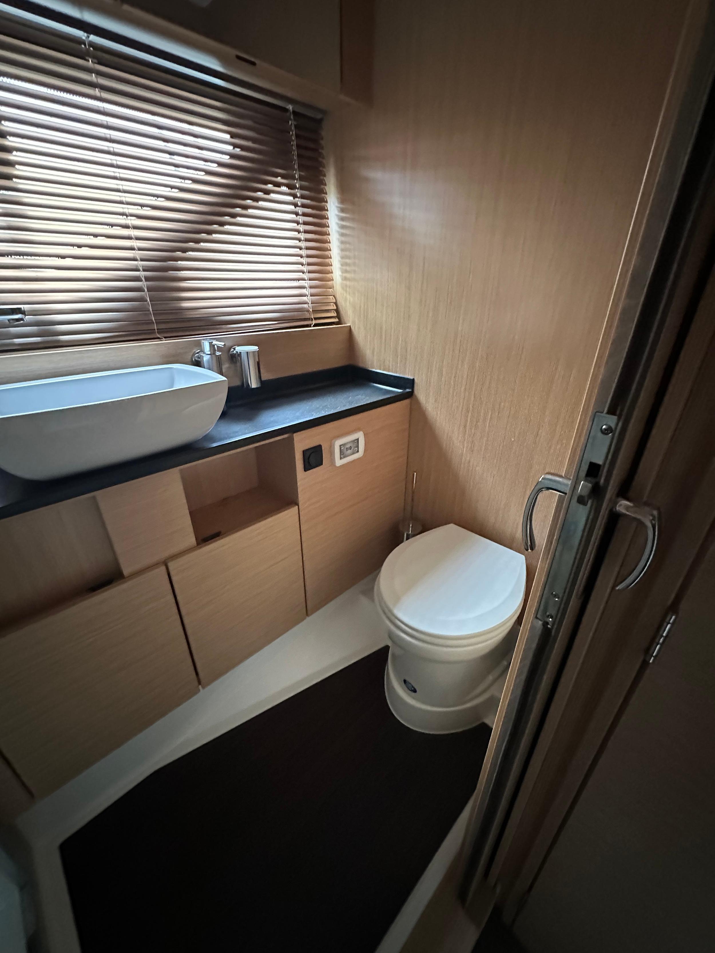 Bavaria R55 Flybridge — foto 15 van 27