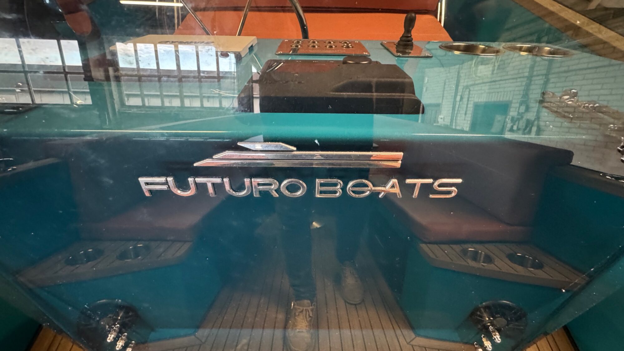 Futuro Boats Futuro ZX-20L — foto 10 van 24