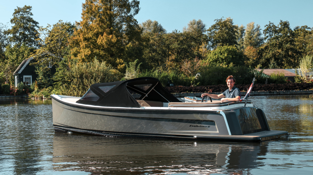 Evolution  6 Tender  — foto 1 van 16