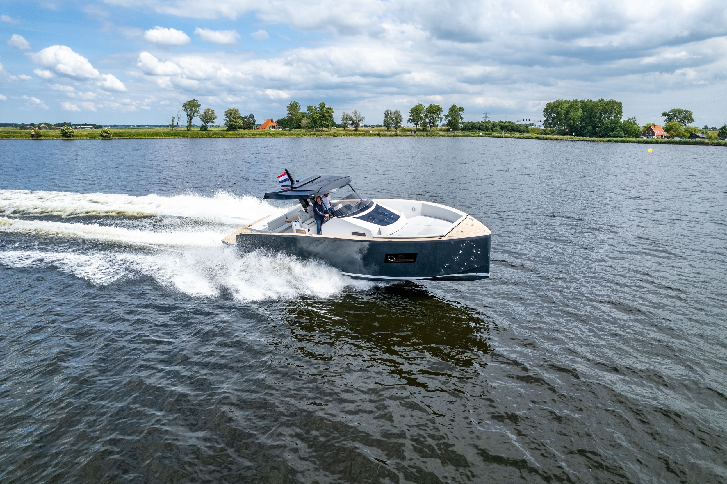 Tesoro T40 Inboard — foto 4 van 9