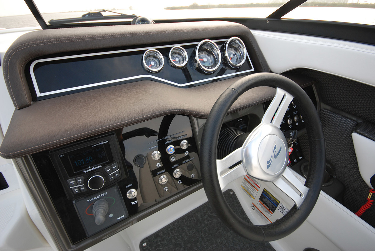 Sea Ray Sun Sport 250 — foto 32 van 73