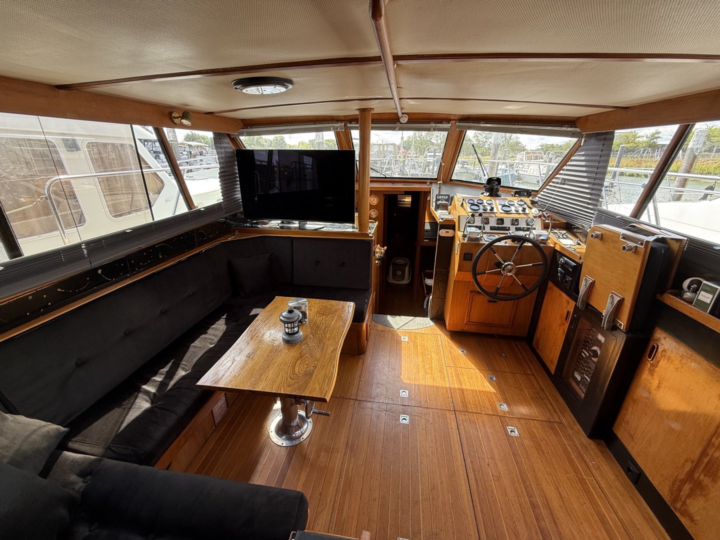 President 37 Flybridge — foto 4 van 12
