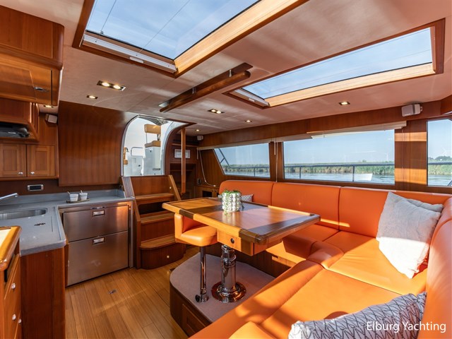 Trader 42 - Cabrio — foto 38 van 76