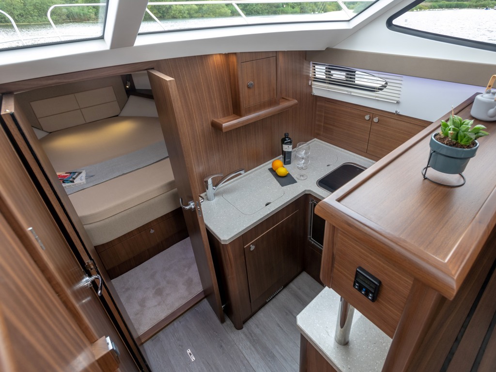 Haines 32 Offshore — foto 11 van 23