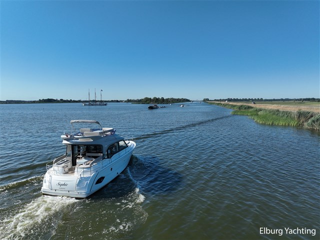 Bavaria E40 Flybridge — foto 2 van 87