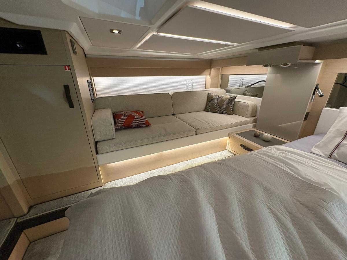 Jeanneau DB43 — foto 13 van 41