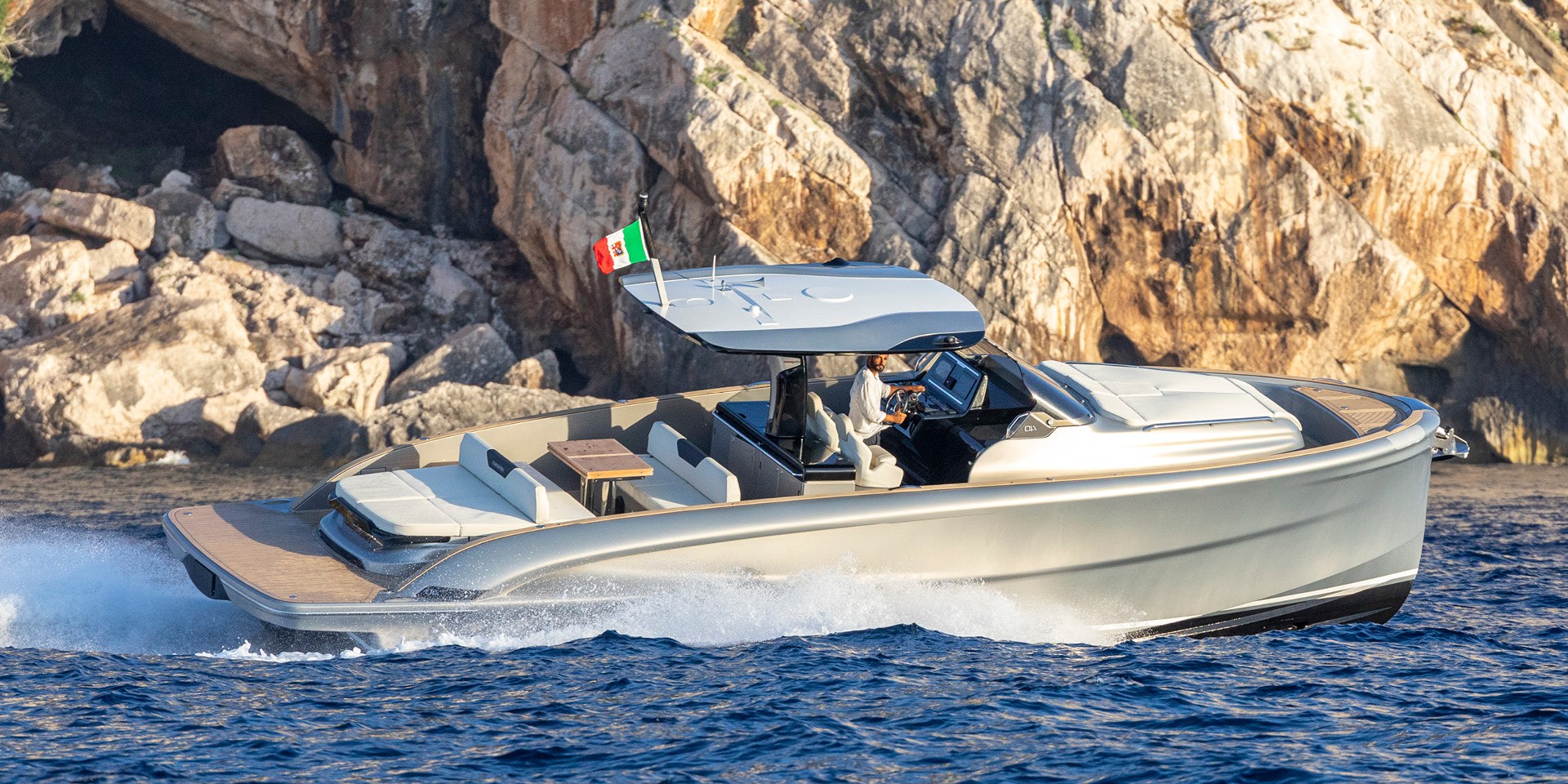 Solaris Power 40 Open — foto 4 van 11
