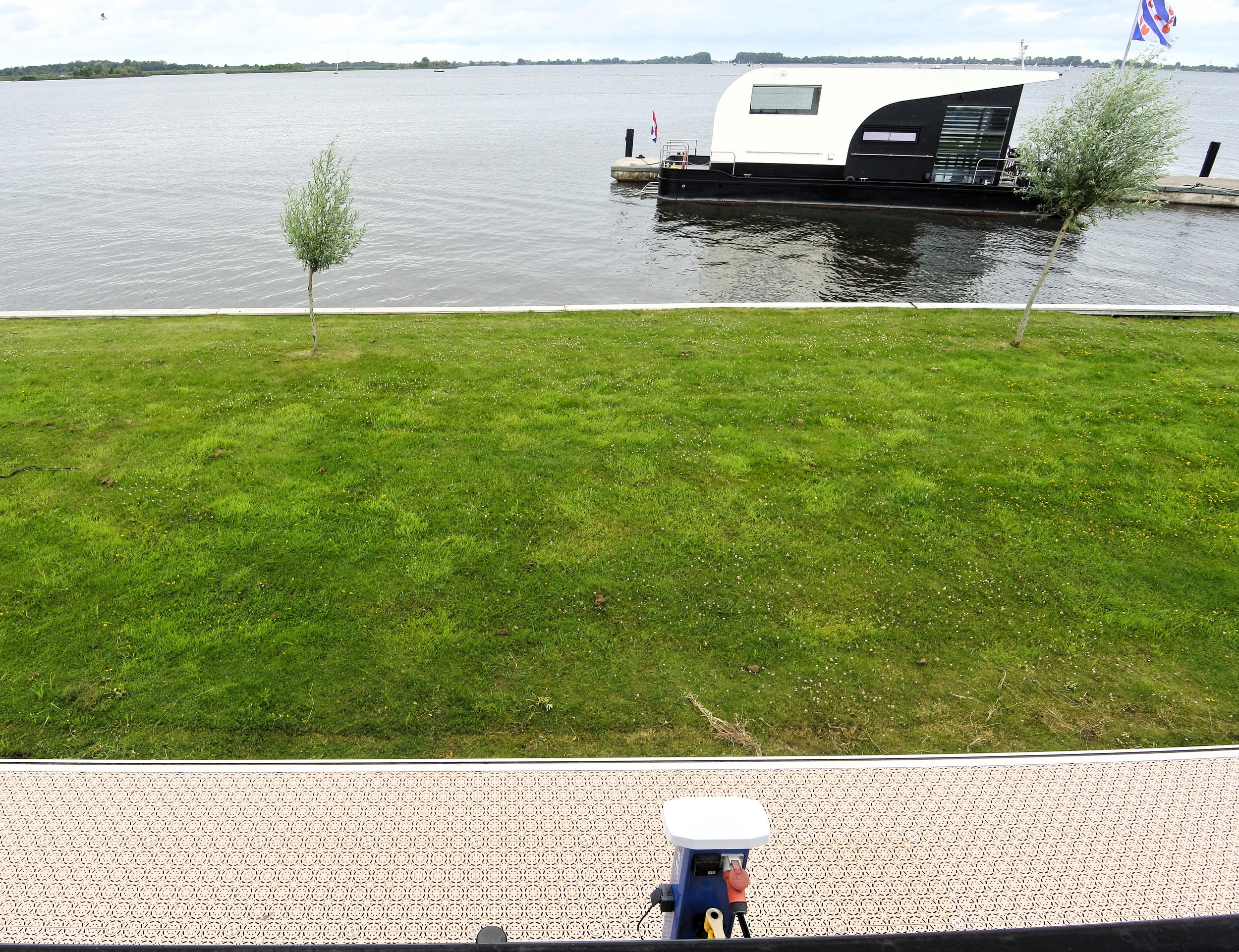 Koopligplaats Sneekermeer Met Apart Te Koop Houseboat 1460 X 500 - Foto 5
