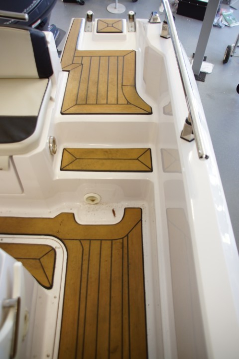 Ranieri Internationale Atlantis 19 incl. 130pk Yamaha en trailer — foto 2 van 25