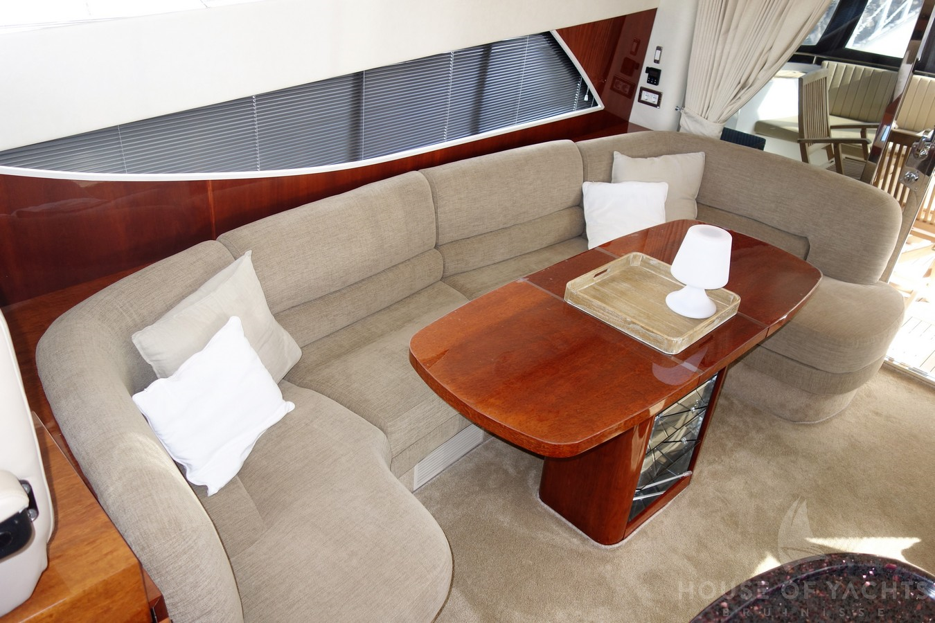 Fairline Phantom 50 — foto 2 van 12