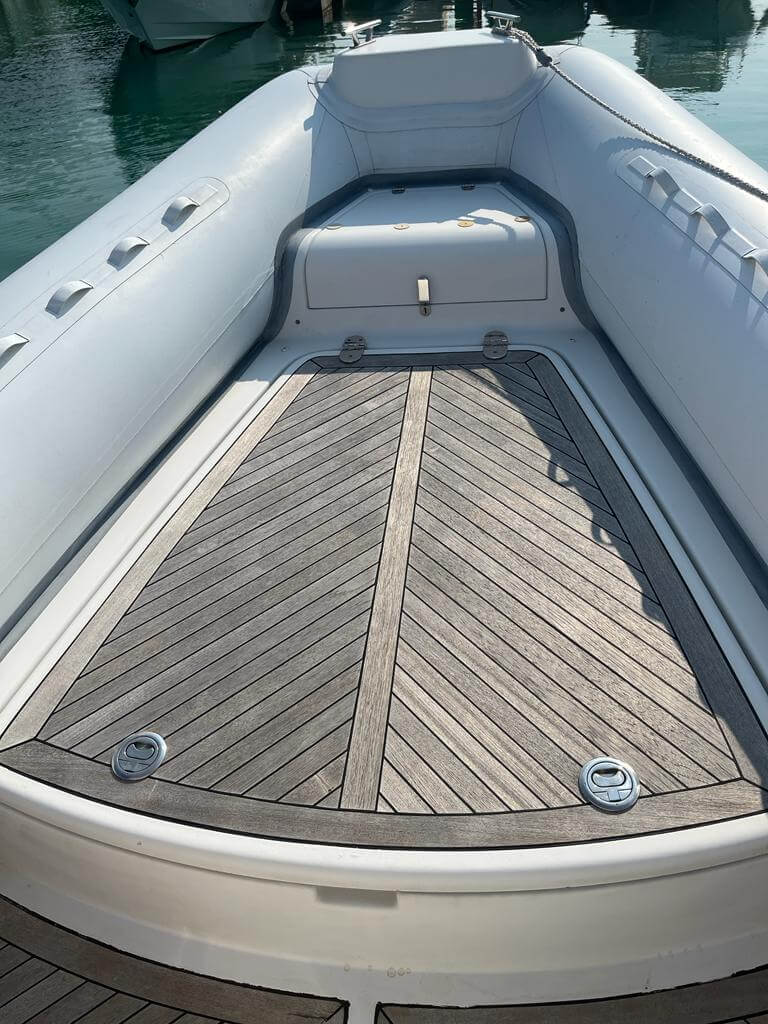BAT 880 Ultimate - T -TOP - BluYachting — foto 11 van 12