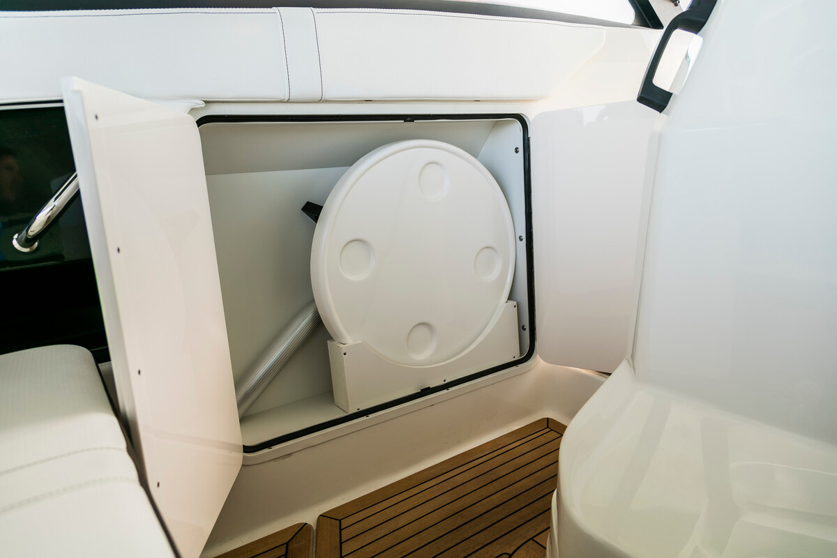 Sea Ray Sundancer 320 OB — foto 13 van 24