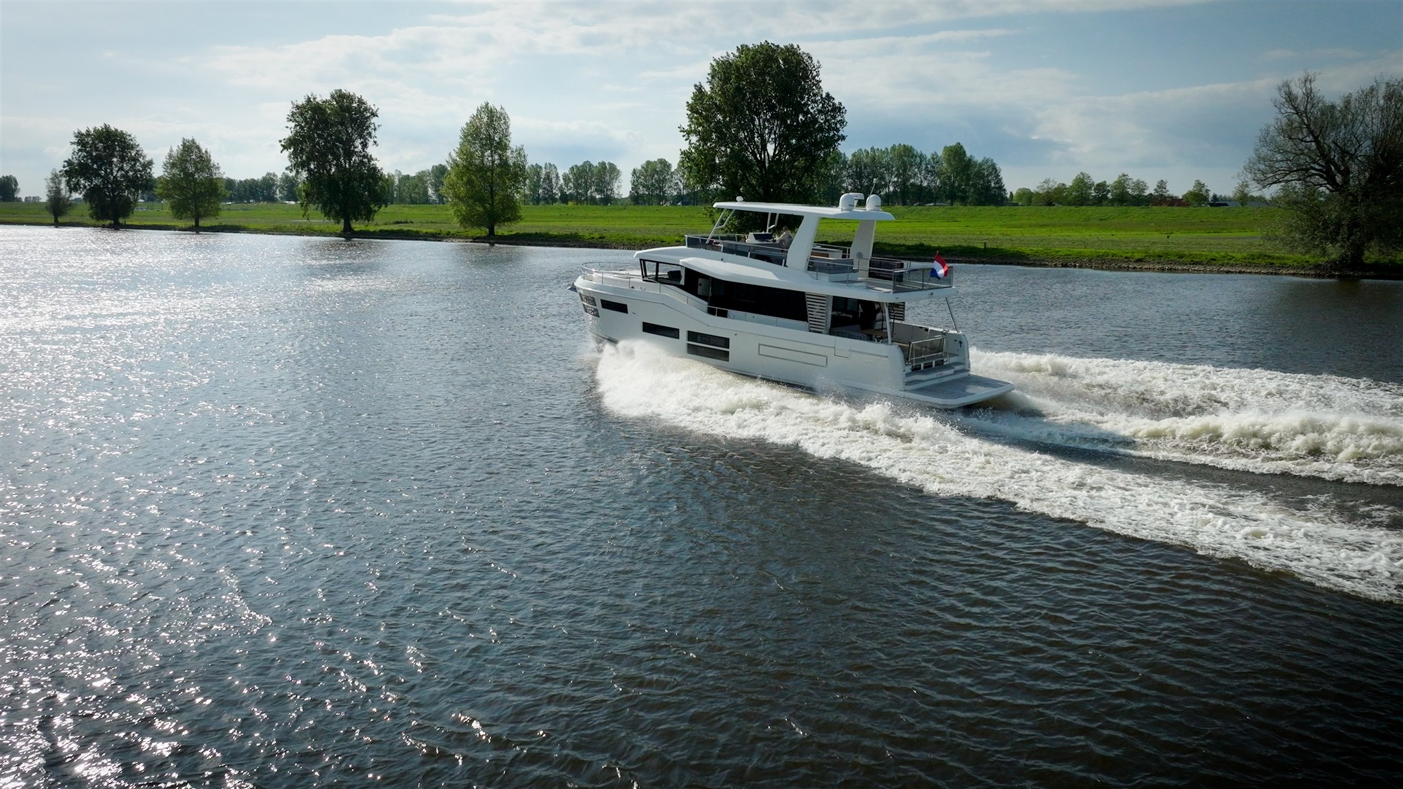 Beneteau Grand Trawler 62 (2024) — foto 3 van 11