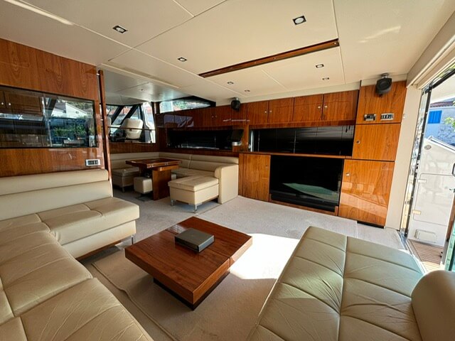Fairline Squadron 65 - BluYachting — foto 3 van 12