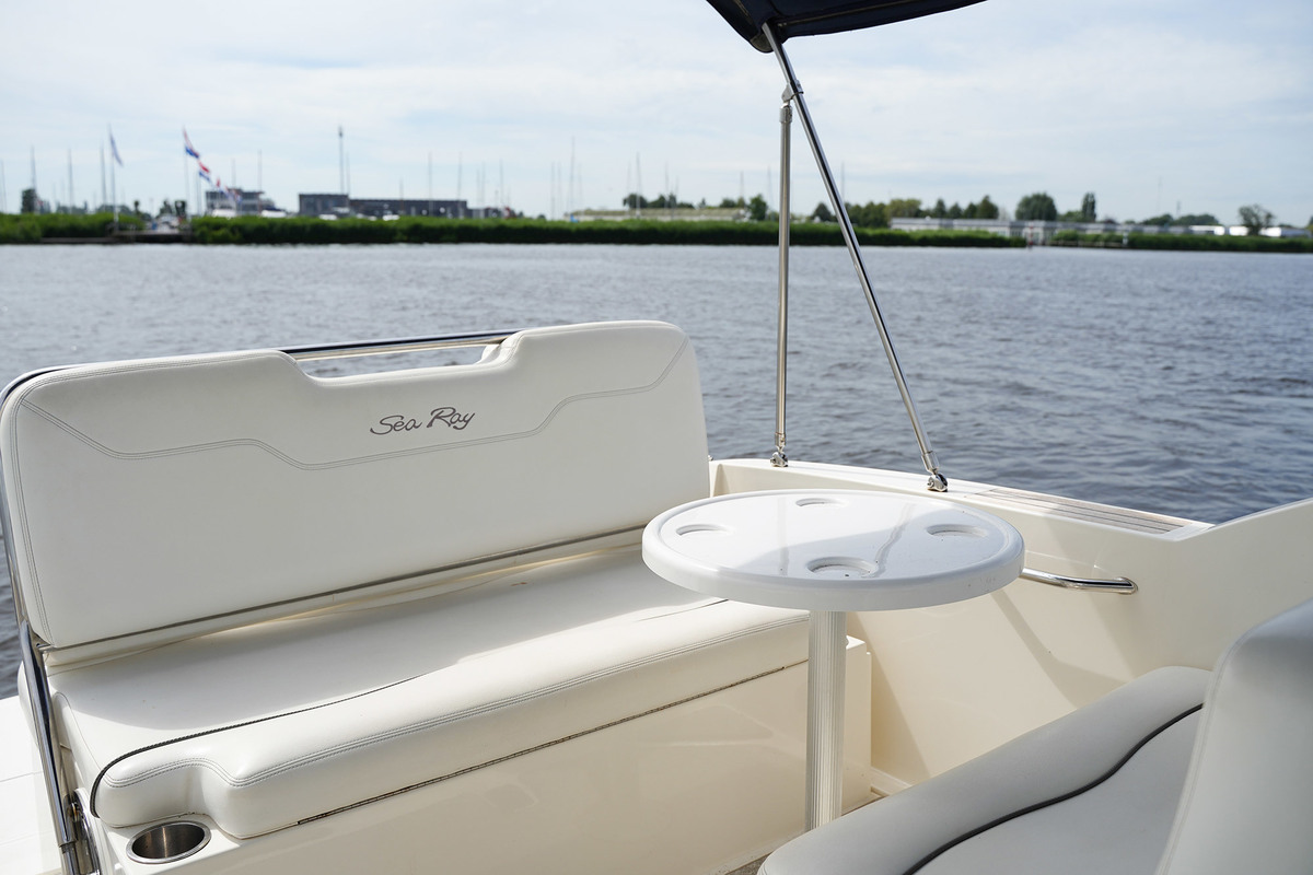 Sea Ray 255 Sundancer — foto 13 van 53