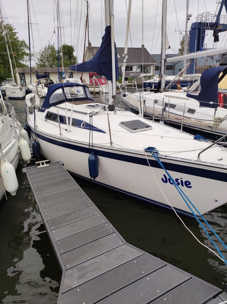 Friendship - Sailing Yacht - GRP (Polyester) - 1991 - € 29.500 — foto 4 van 11