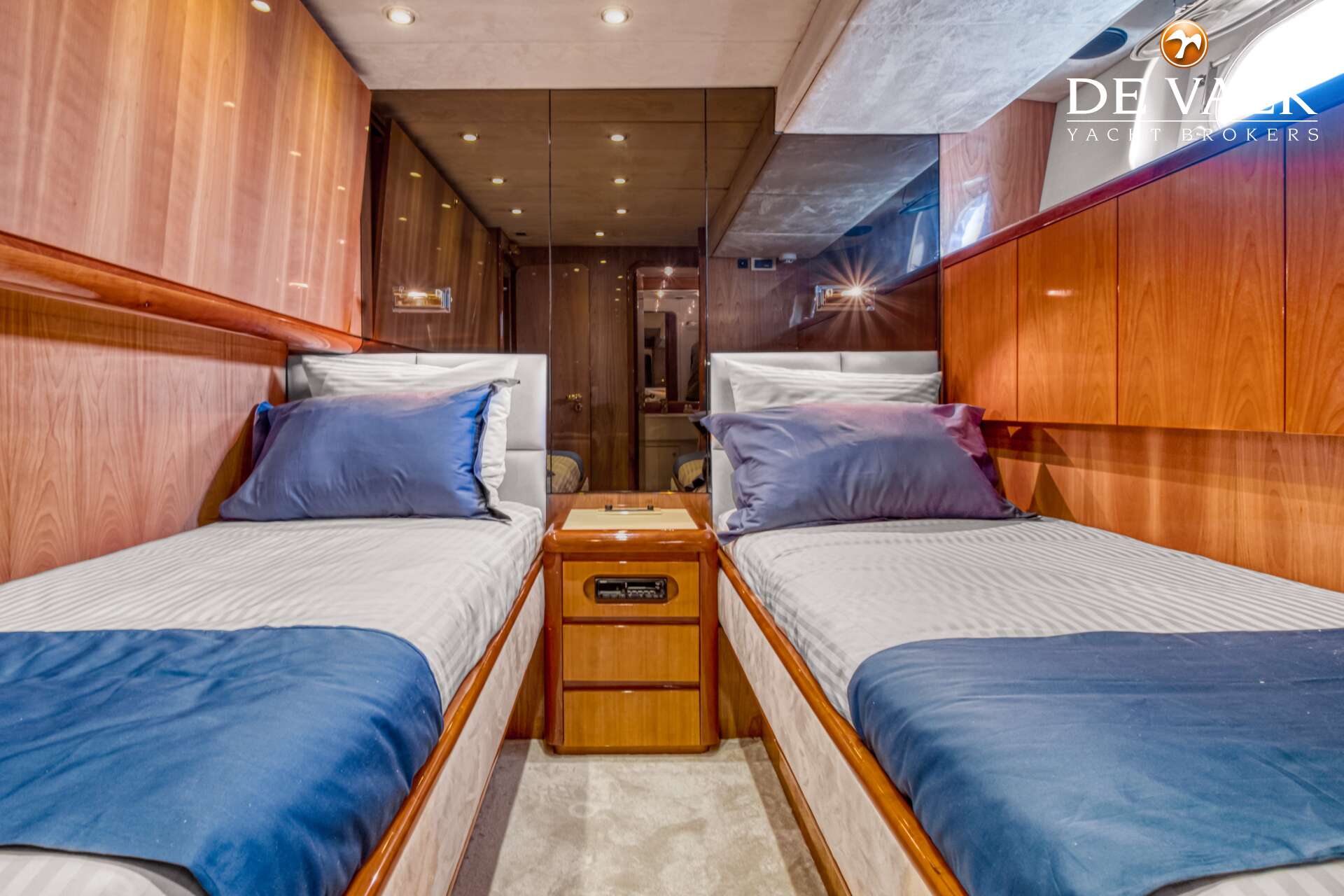 Falcon 82 — foto 36 van 39