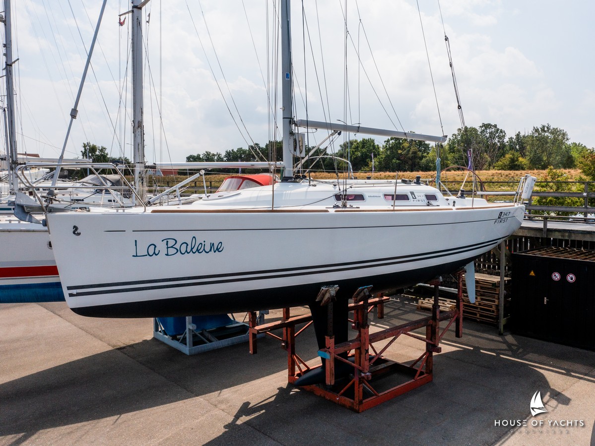 Beneteau First 34.7 — foto 11 van 12