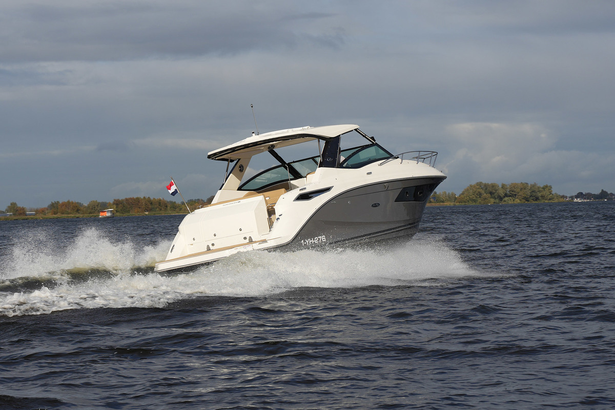 Sea Ray Sundancer 320 — foto 16 van 80