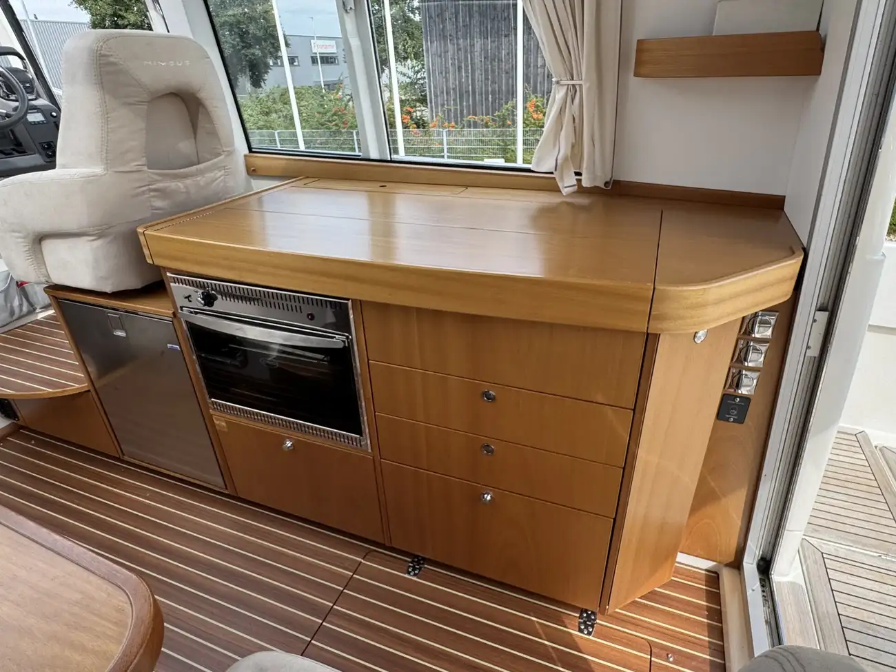 Nimbus 365 Coupe — foto 10 van 21