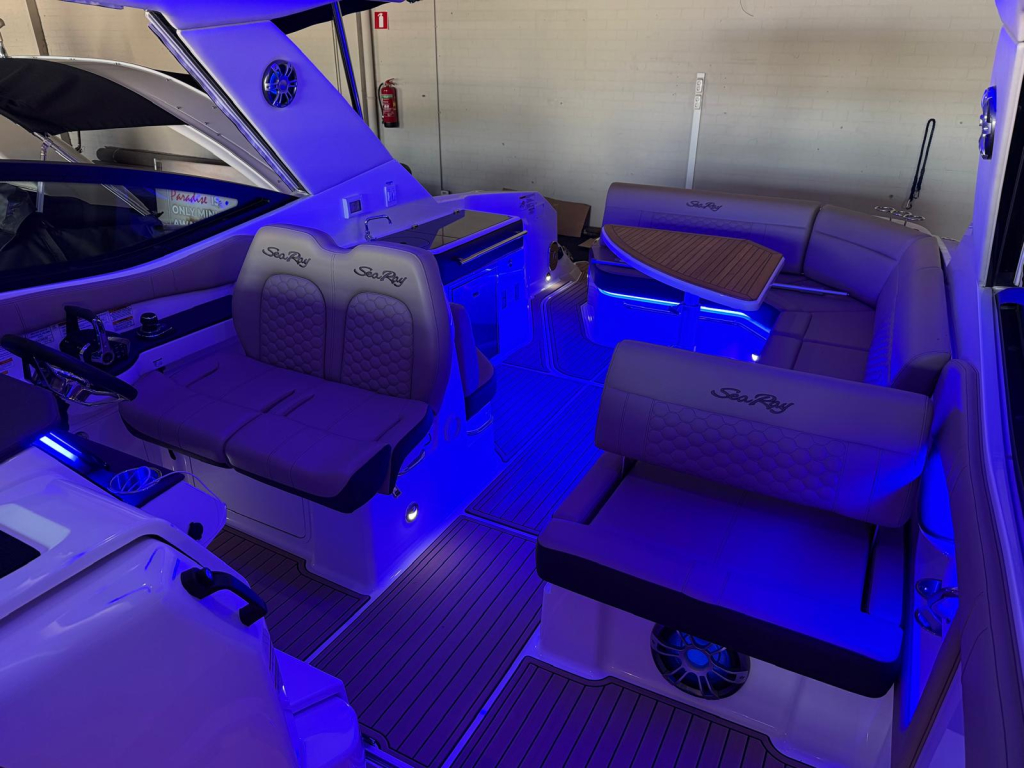 Sea Ray Sundancer 320 — foto 32 van 39