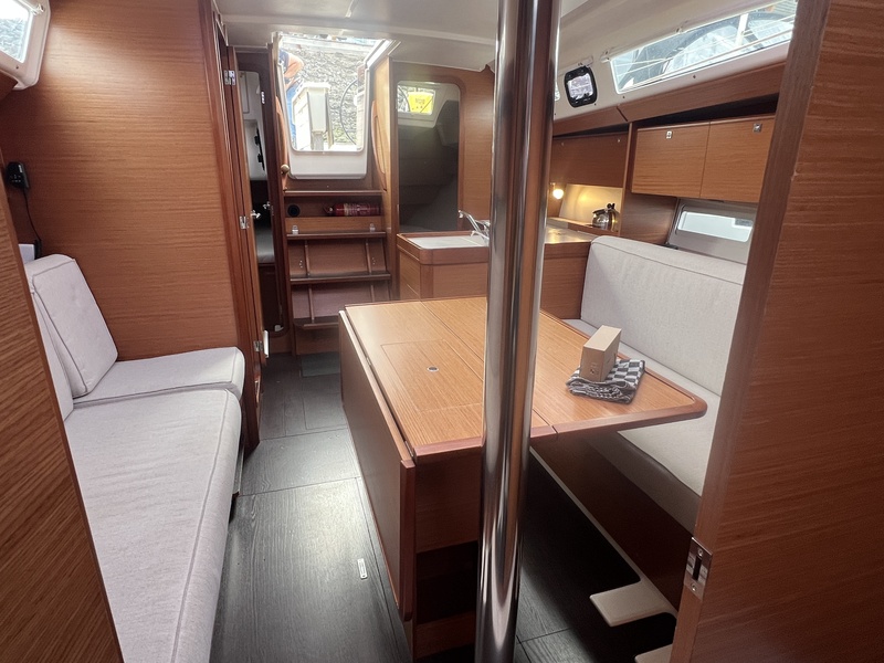 Dufour 360 GL — foto 8 van 45