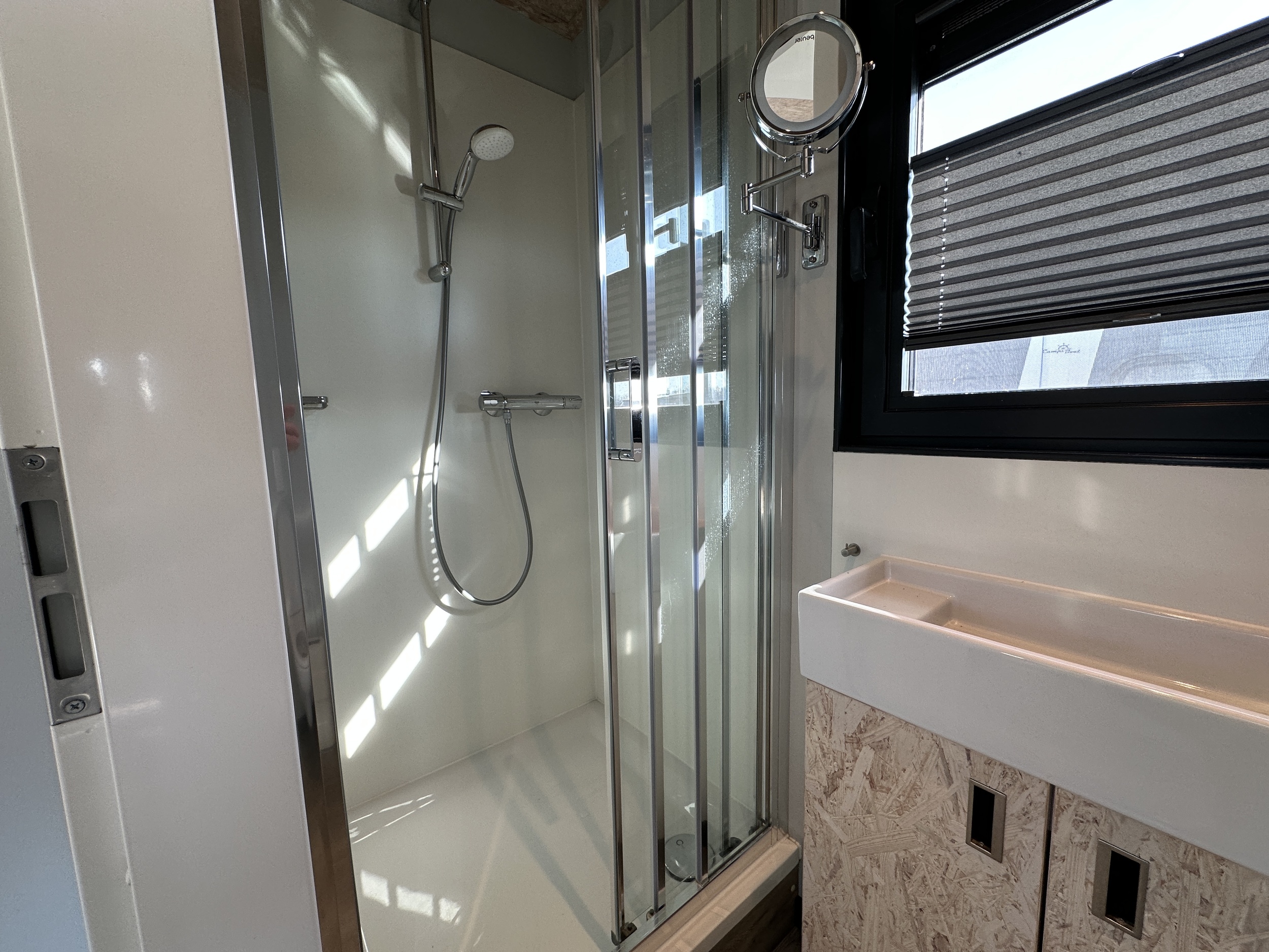 Gielissen Marin Home 32 Tiny Houseboat — foto 30 van 43