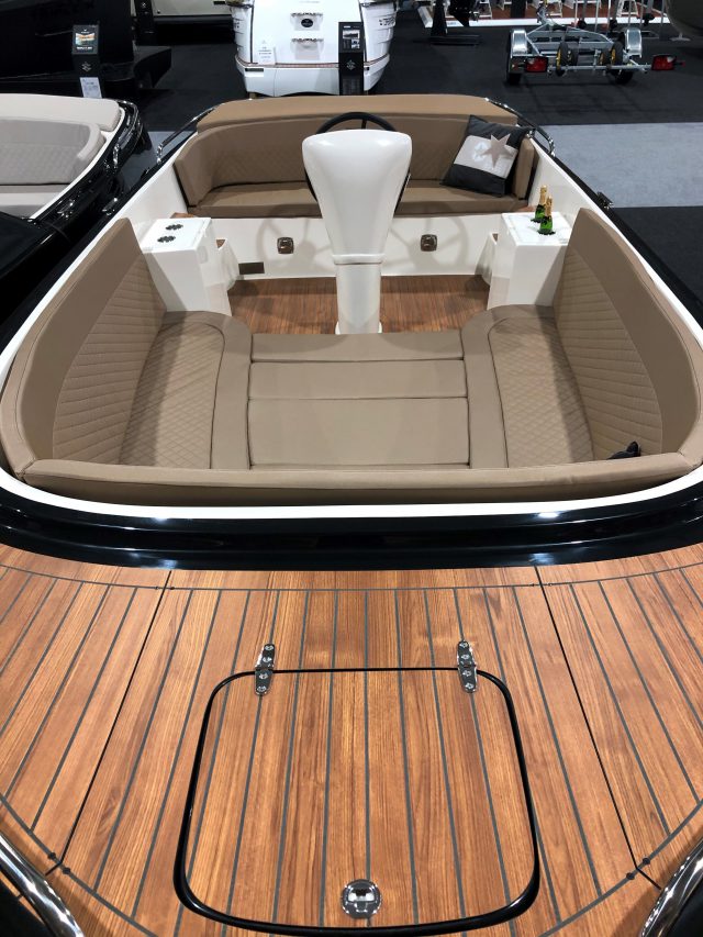 Primeur 715 tender DE GROOTSTE SLOEPENSHOWROOM VAN NEDERLAND — foto 5 van 10