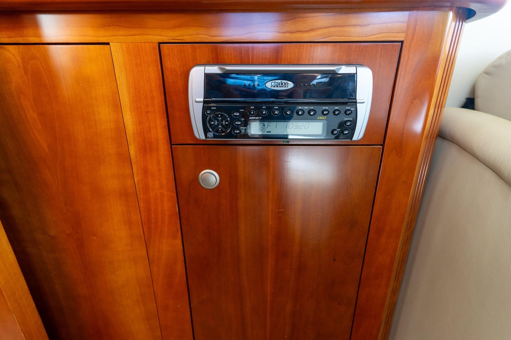 Cruisers Yachts 415 Express Motoryacht — foto 14 van 100