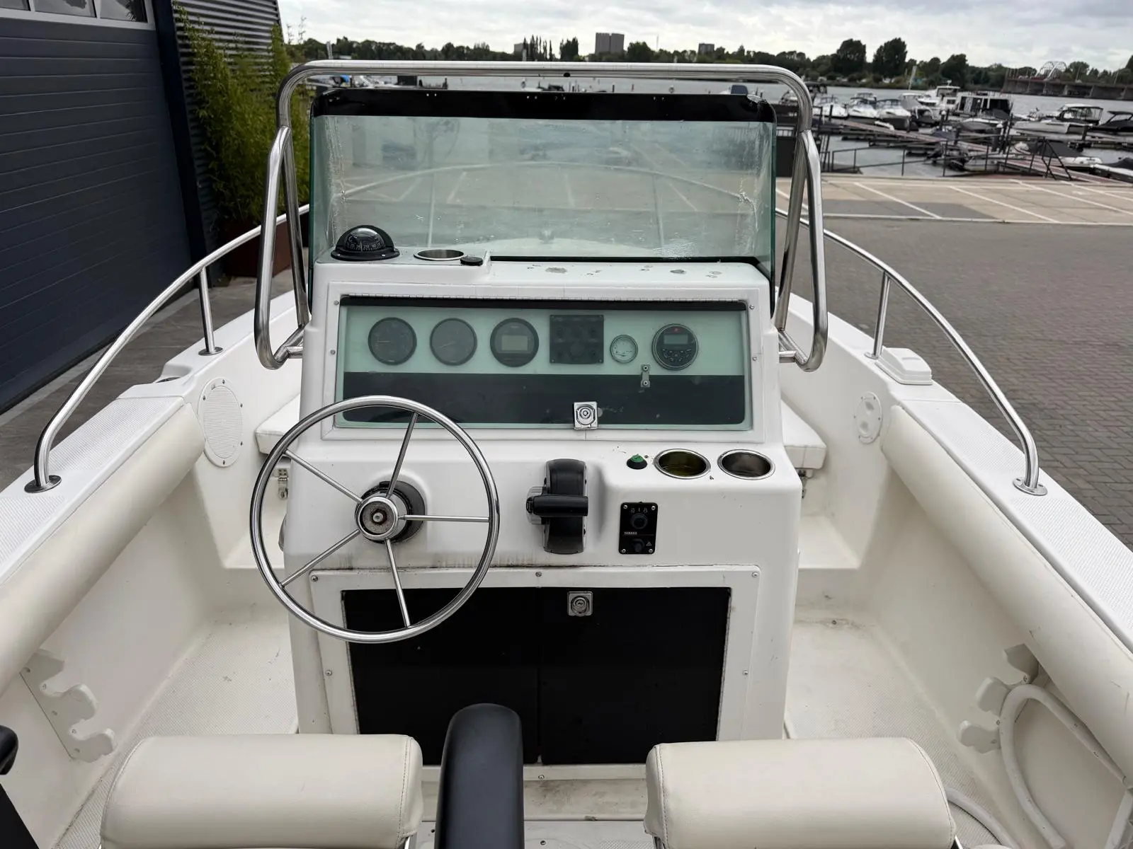 Robalo 2120 Center Console — foto 6 van 17