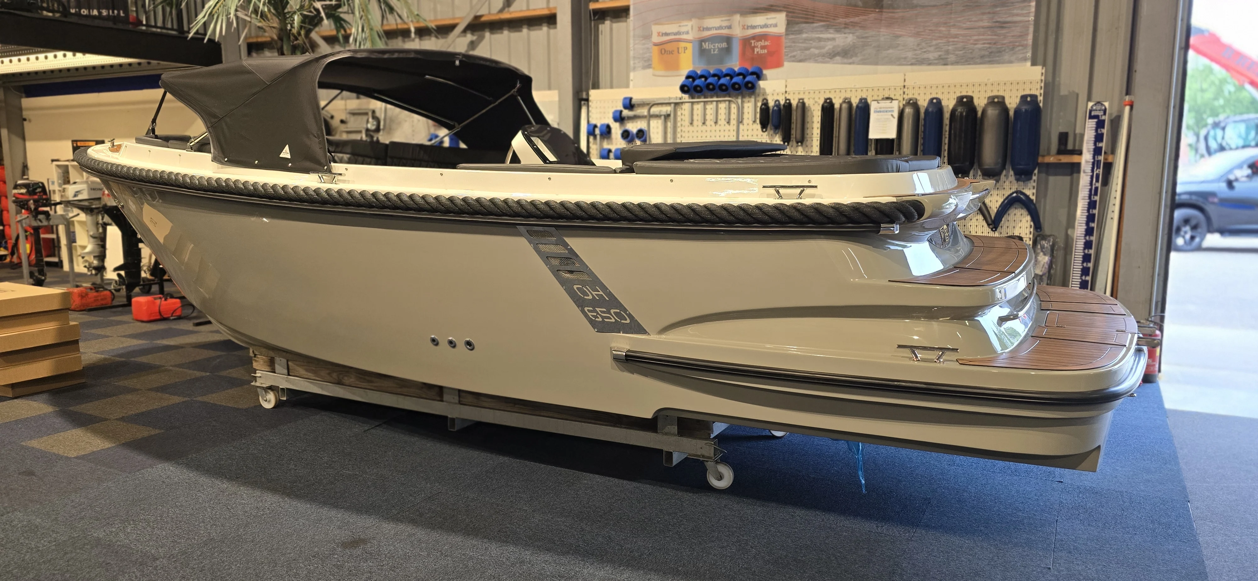 Oudhuijzer 650 tender met 30 pk Tohatsu etl – WS Vertrouwen — foto 1 van 12