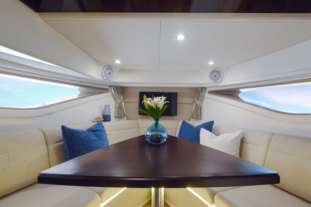 Sea Ray Sundancer 320 OB — foto 21 van 24