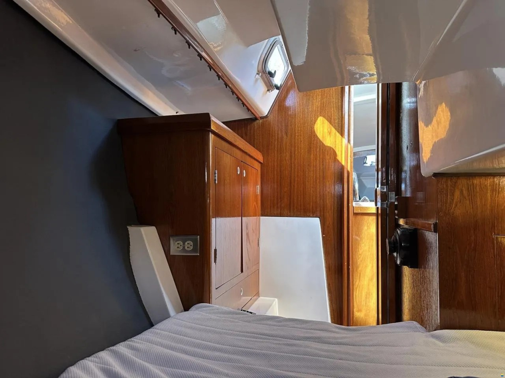 Hunter 28.5 — foto 17 van 44