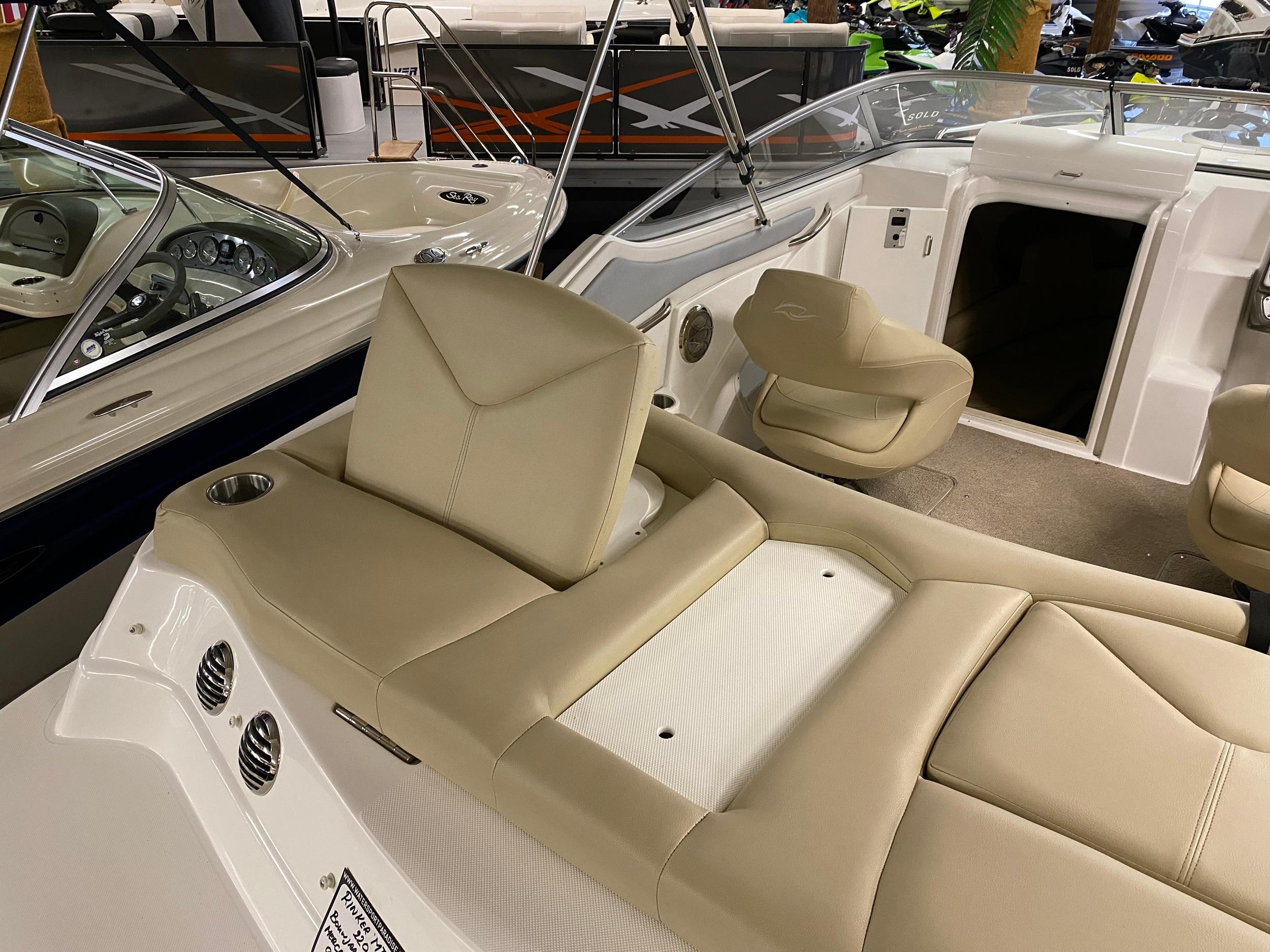 Rinker 220 Captiva MTX Cuddy — foto 12 van 13