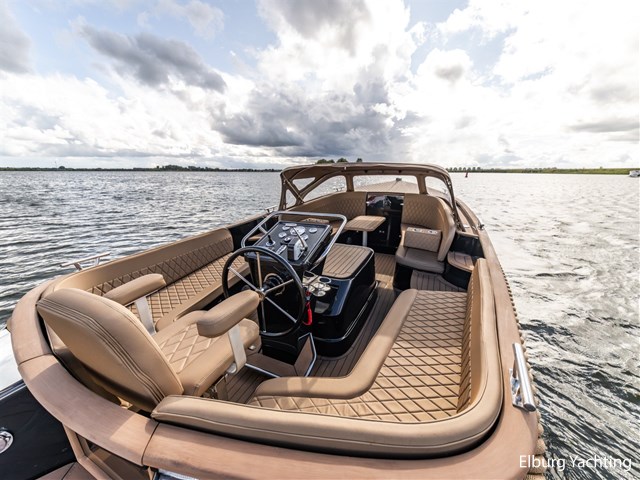 Waterspoor 717 Aviator — foto 2 van 48