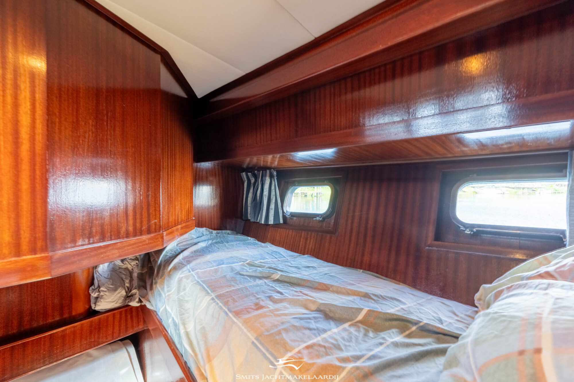 Van der Valk Valk Vitesse 54 Stabilizers — foto 35 van 98
