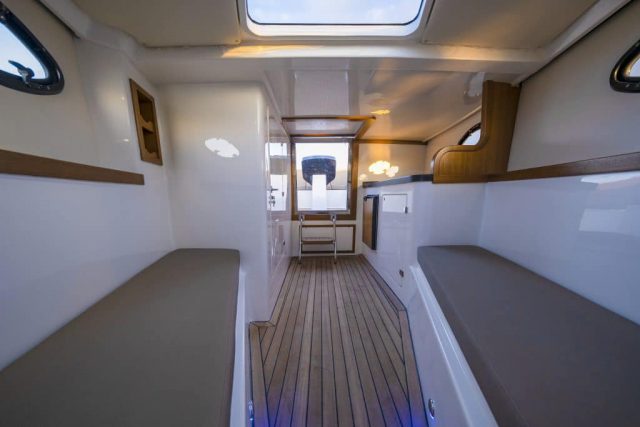 Outlaw 999 tender DE GROOTSTE SLOEPENSHOWROOM VAN NEDERLAND — foto 12 van 14