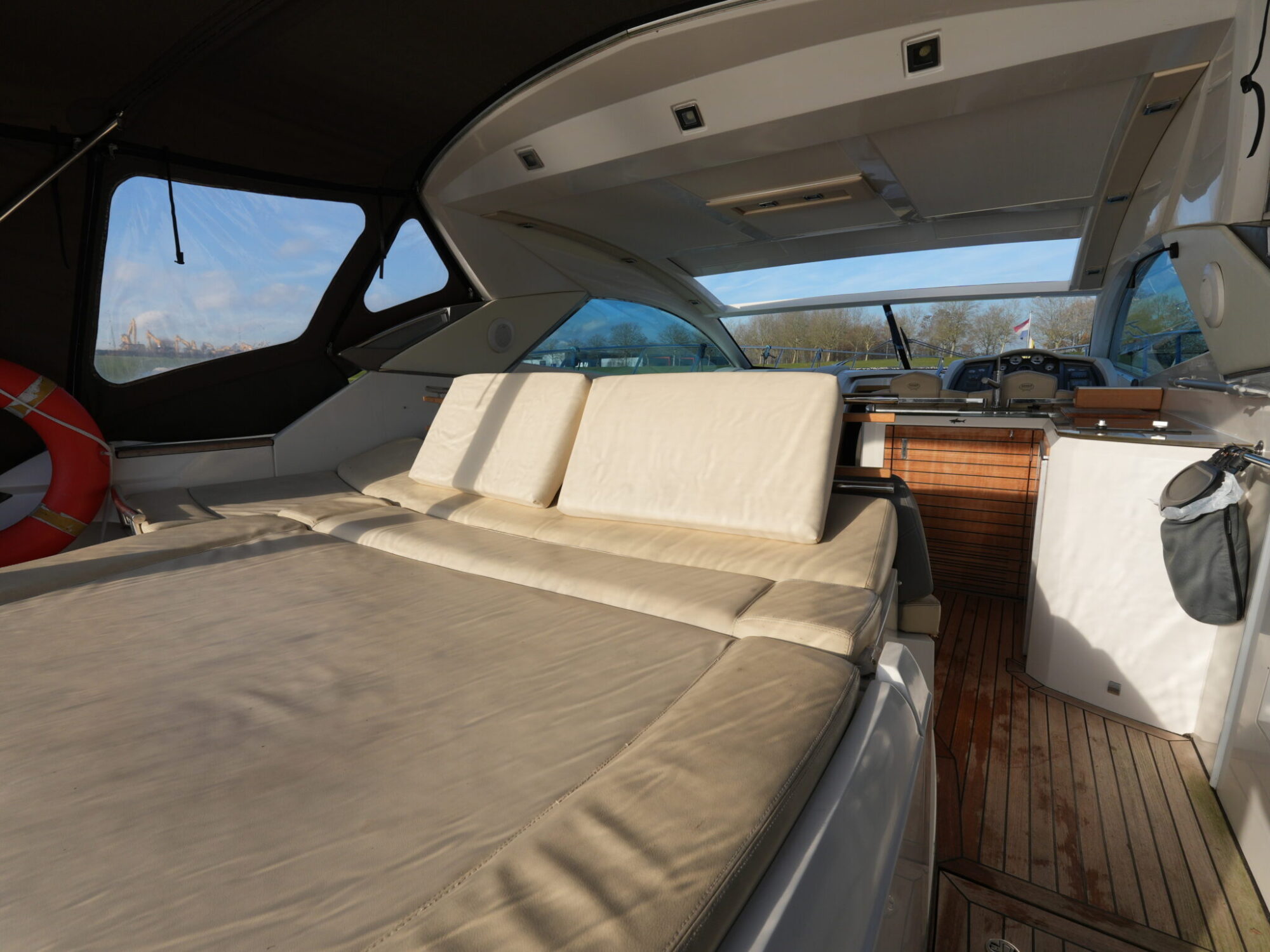 Sessa C46 HT IPS — foto 2 van 52
