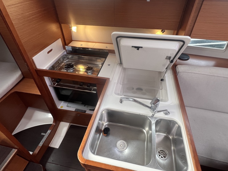 Dufour 360 GL — foto 16 van 45