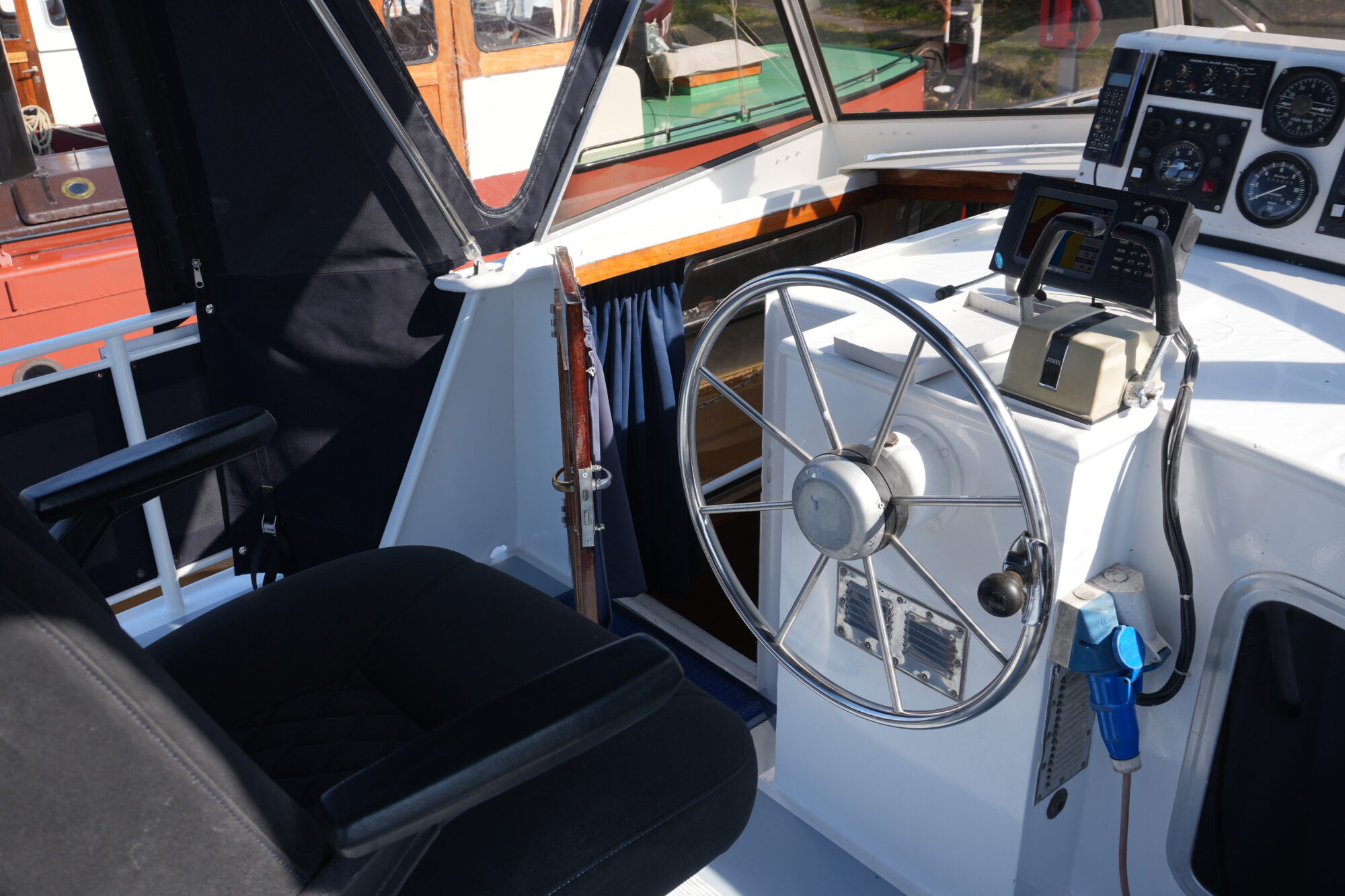 Curtevenne 10.50 AK Cabrio — foto 36 van 41