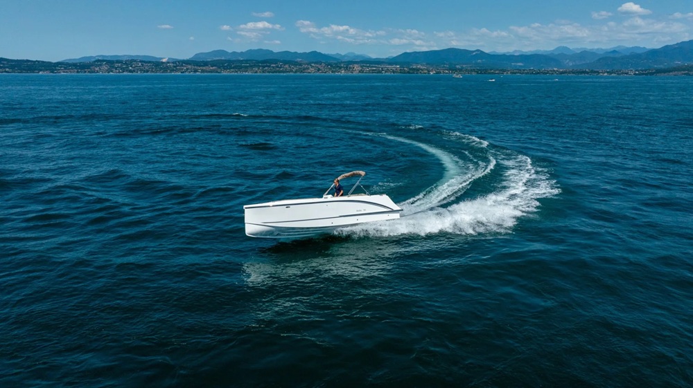 Maxima 740 Tender — foto 3 van 12