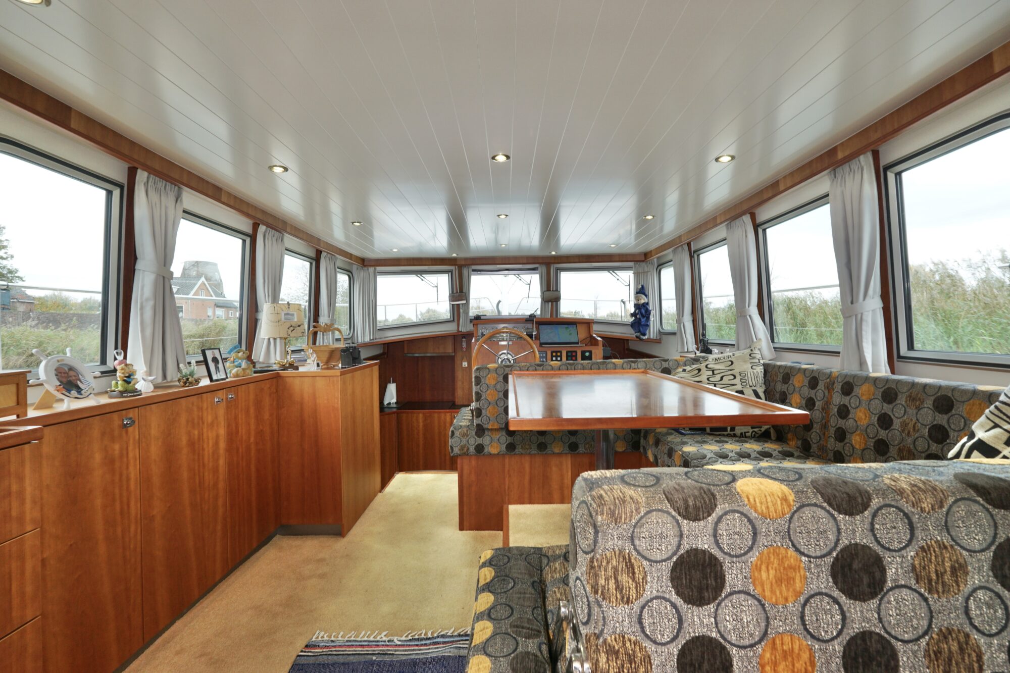 Serious Yachts Gently Low Bridge 45 Sedan — foto 14 van 74