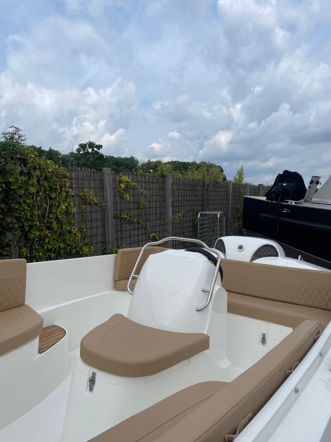 Oud Huijzer 600 Tender vaarklaar 30pk — foto 6 van 7