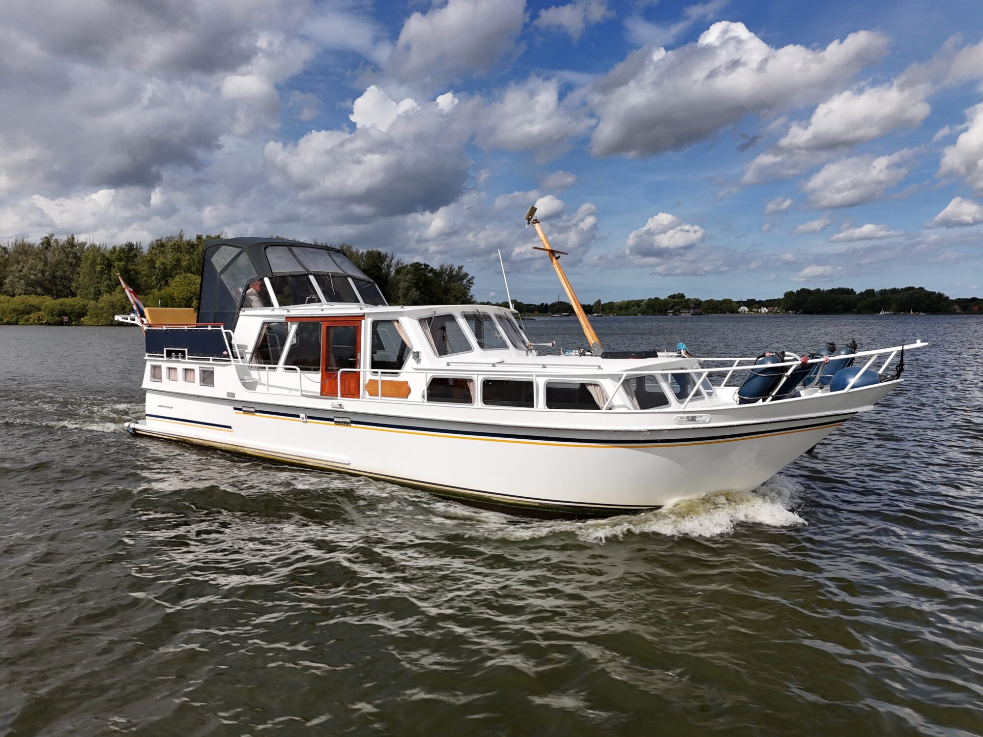 Molenkruiser 12.00 AK Cabrio — foto 2 van 49