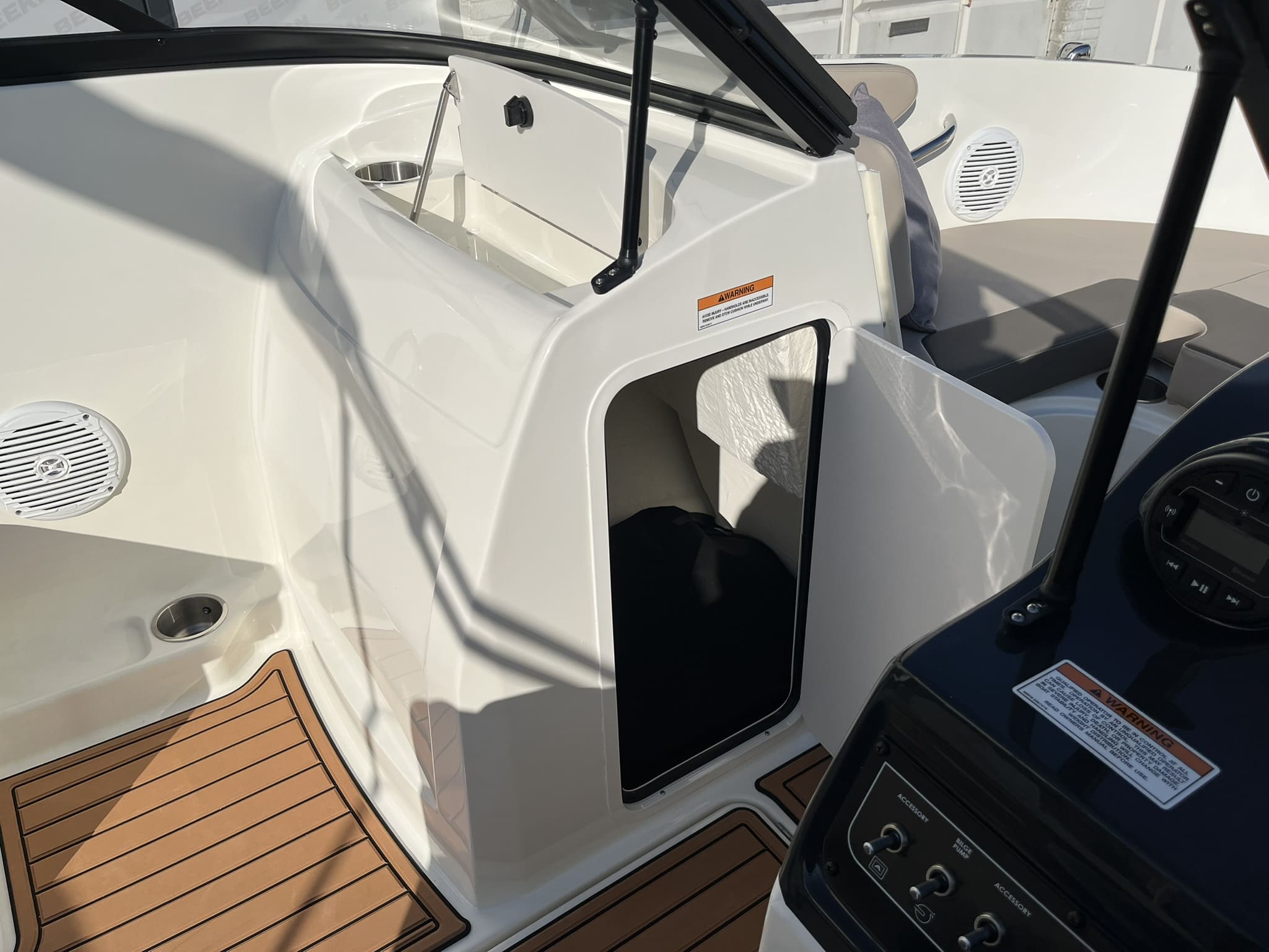 Bayliner VR4 Bowrider — foto 22 van 29