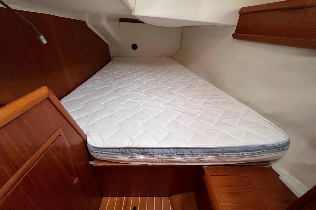 Jeanneau Sun Odyssey 42.2 - BluYachting — foto 10 van 12