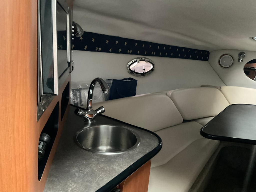 Crownline 275 CCR — foto 19 van 33