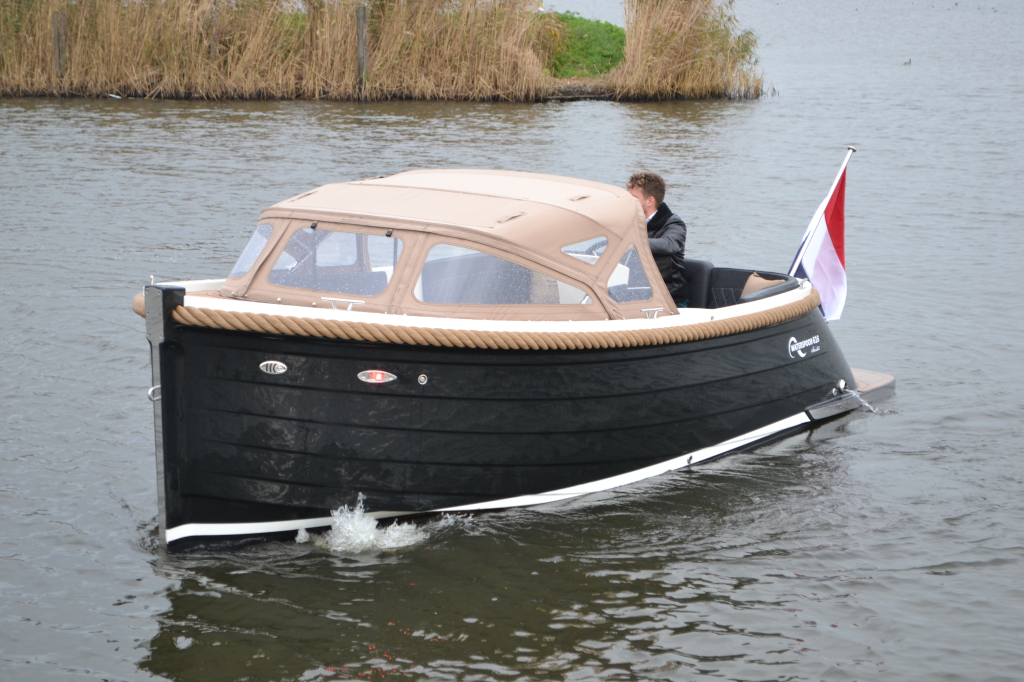 Waterspoor 616 Aviator | Diesel tender | Vanaf €47.950,- — foto 7 van 8